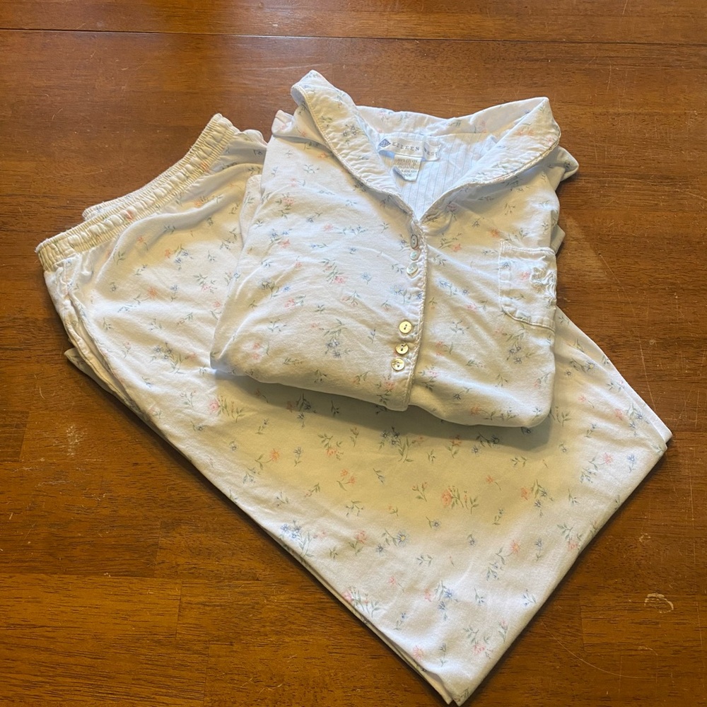 Eileen West Cream Ditzy Floral Cotton Pajama Set